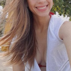 Seguidor compartilhou a mulher gostosinha pra ser exibida