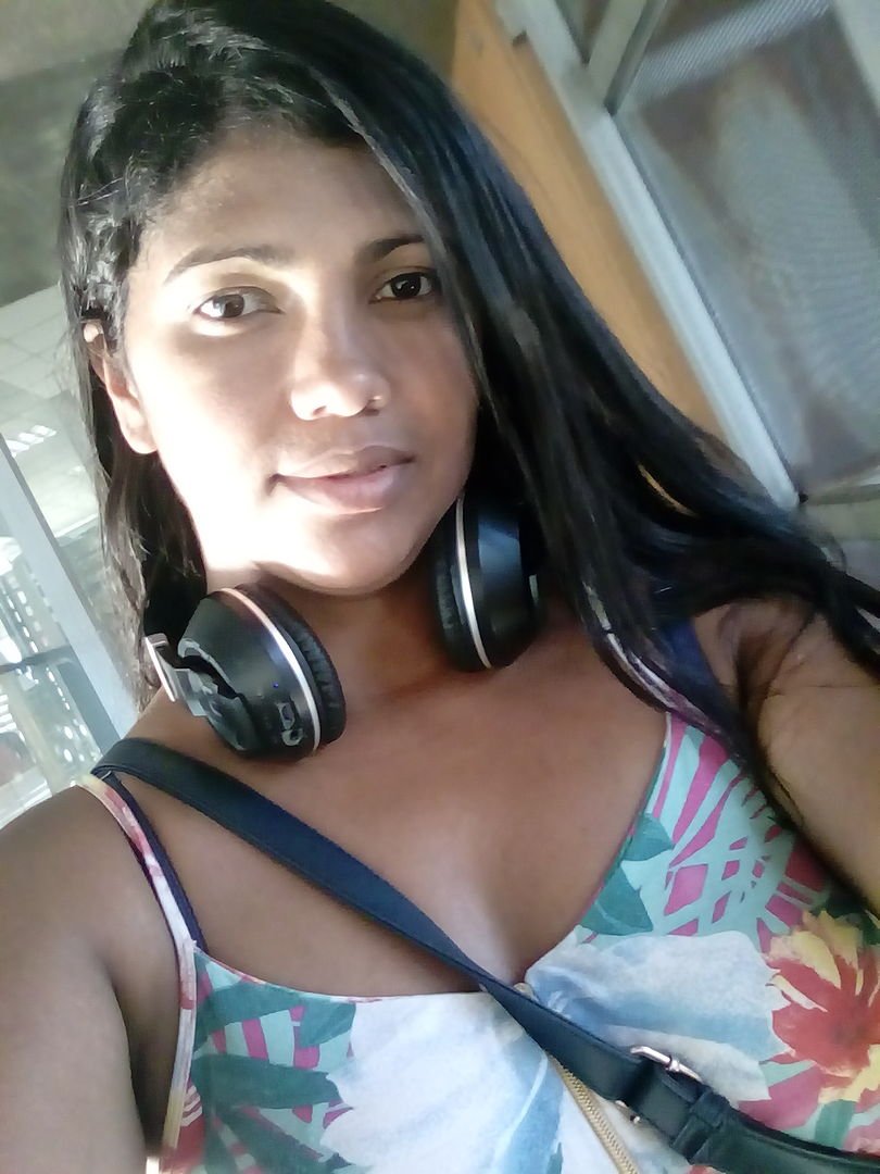Morena Iris #nCmYxU7O