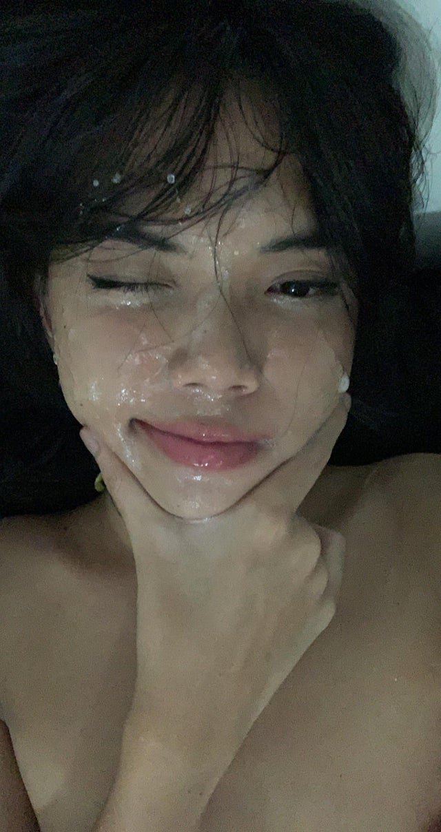 cute femboy (bonana-_ on reddit) #neY0g7J0