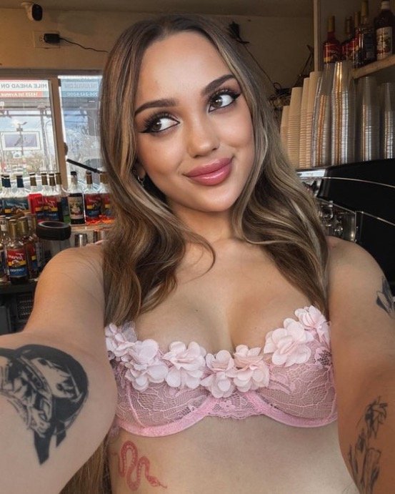 stunning tatted latina #ngIJJFm0