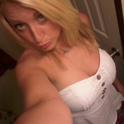 Love jerking to her