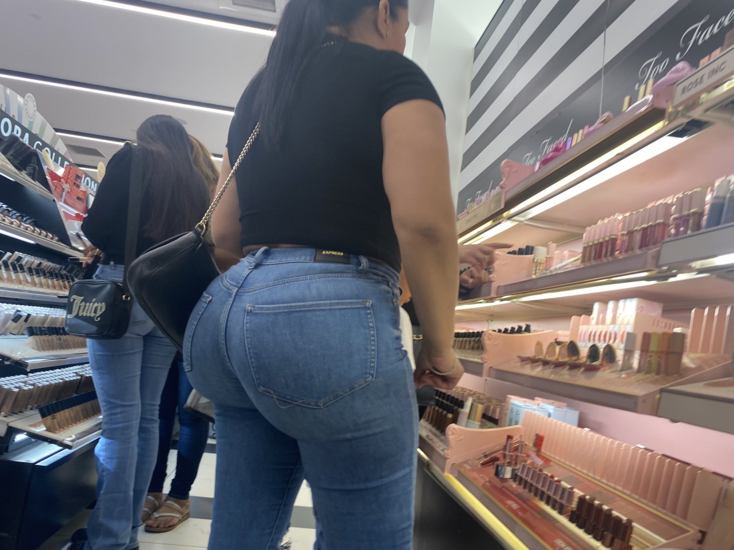 Latina mom fat booty candid #nJ8GwsTZ