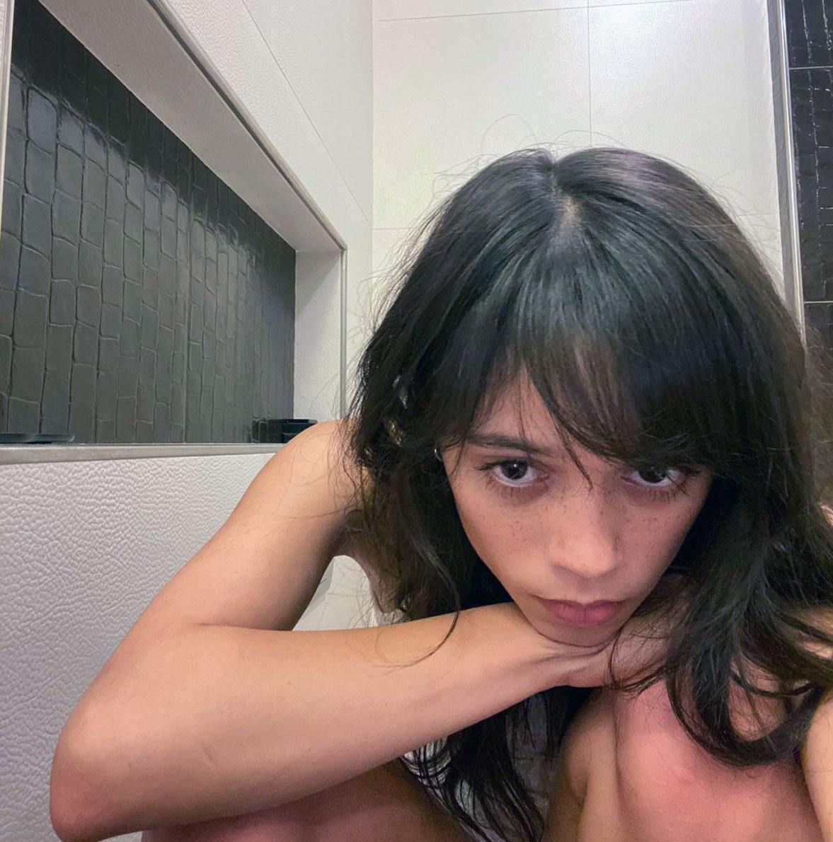 Jenna Ortega mostrando o quanto que ela gosta de ser putinha #nkgXUsP1