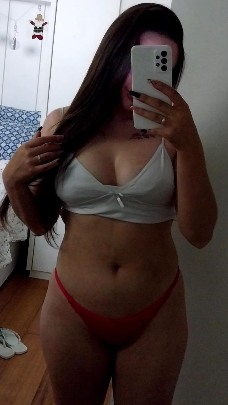 Mulher muito gostosa,quem quiser vazar alo vem PV #nKzCU907