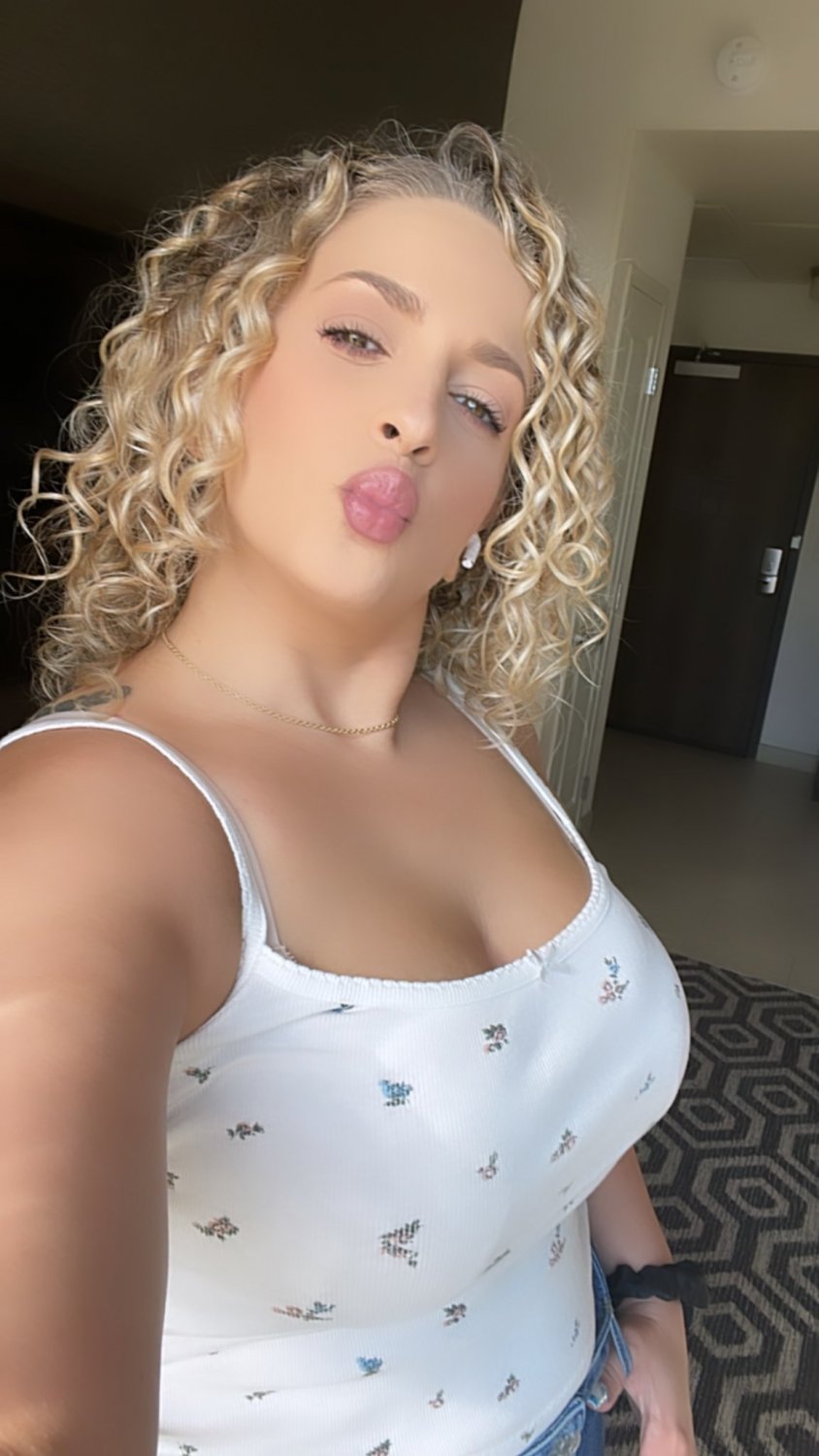 Thick pawg #NlES2a17
