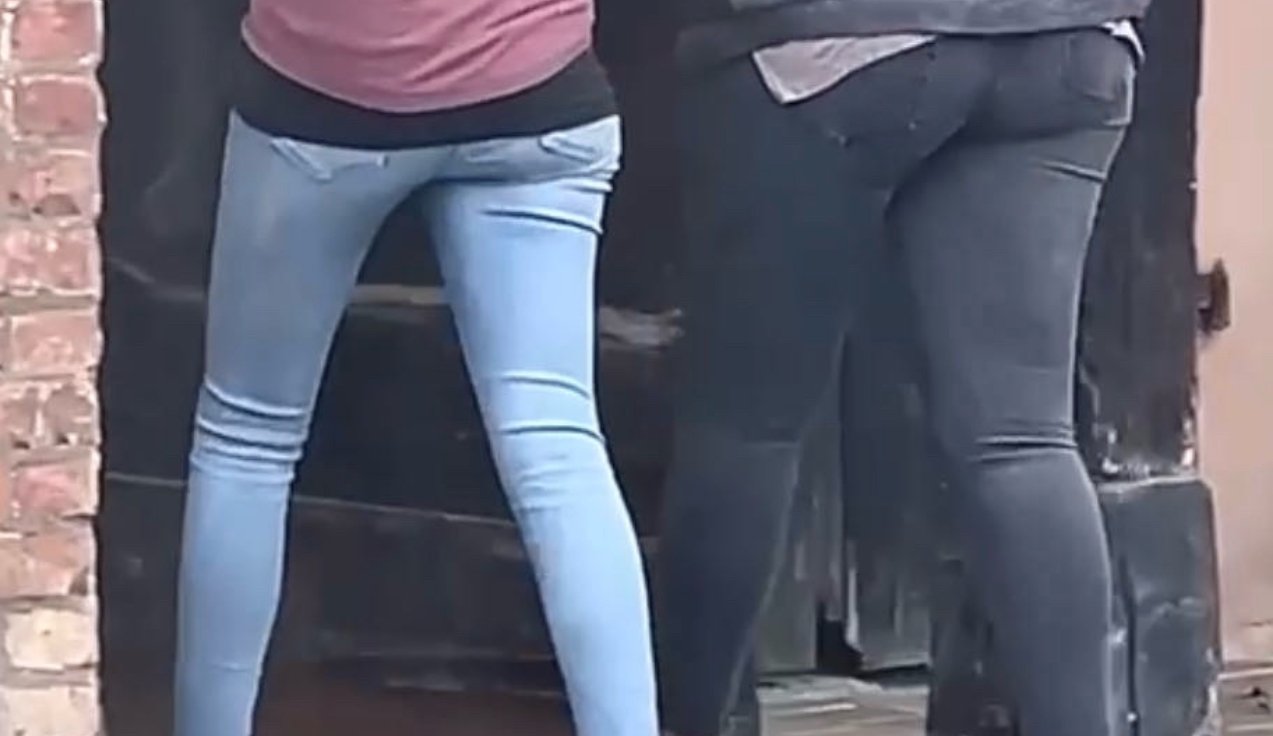 Creeping Jeans Ass. Which would You take #NPom2GJQ