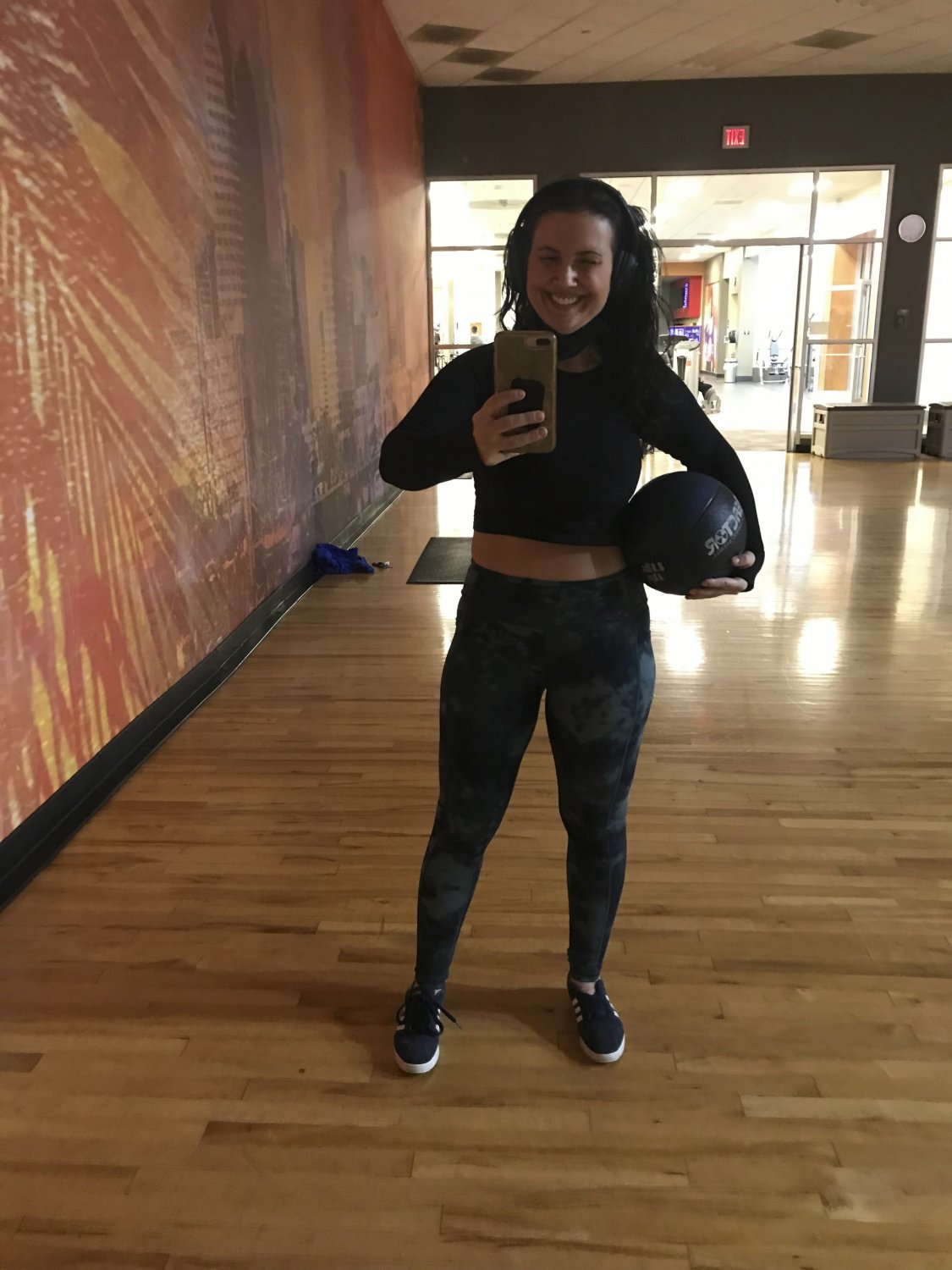 npt25nu2 Best Friends mom in sports bras and yoga pants #NPt25nu2
