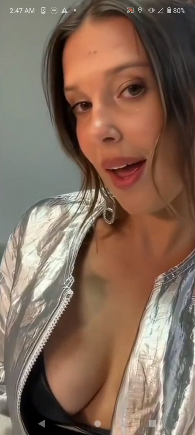 nvozcr1z Finalmente ela fez ensaios sexuais ou filme porno.eu não tô acreditando que esse dia chegou #NvOZCr1Z