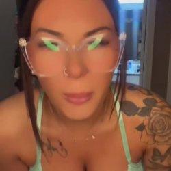 Tatted white chick
