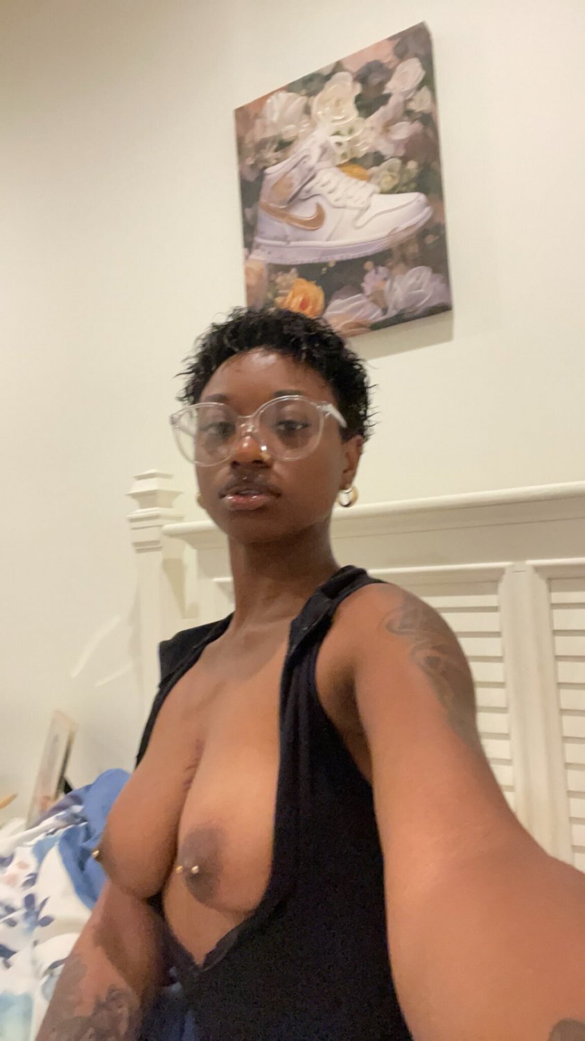 Dark Skin Tomboy Short Hair Baddie #oc3DGxgZ