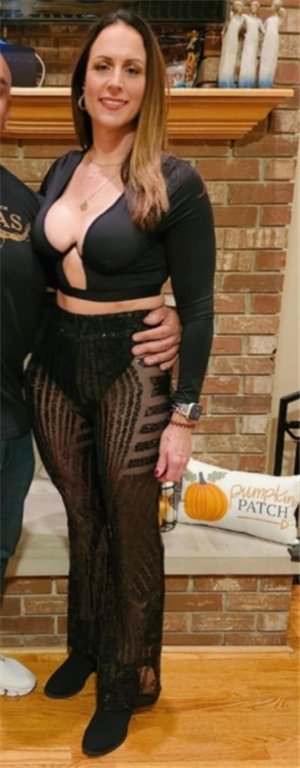Big ass MILF Mylie #oFsZgBHZ