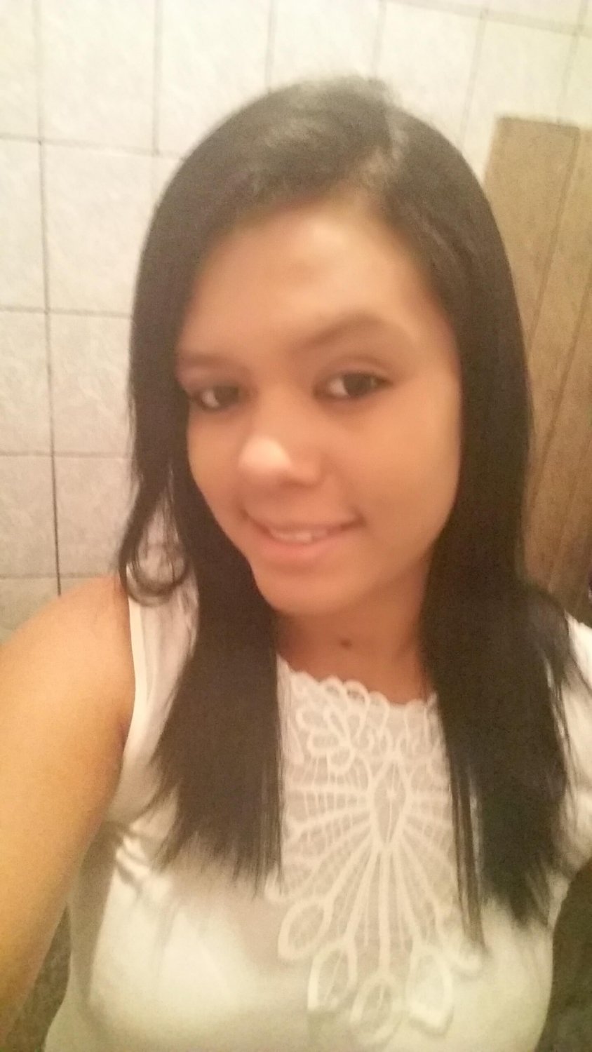 Carol moreninha brincando com a ppka #oGSu8yem