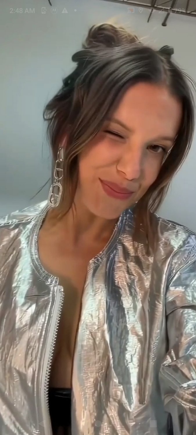 ojdatuyv Finalmente ela fez ensaios sexuais ou filme porno.eu não tô acreditando que esse dia chegou #OjdatUYV
