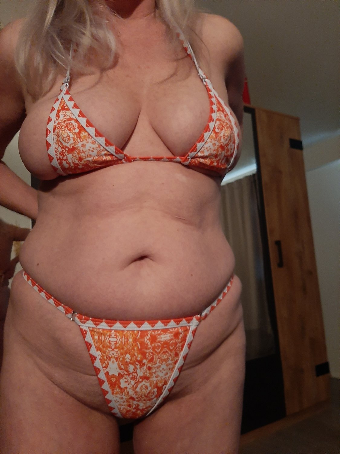 Mature Gilf slut wife spreads her pussy #OkSKe9gc