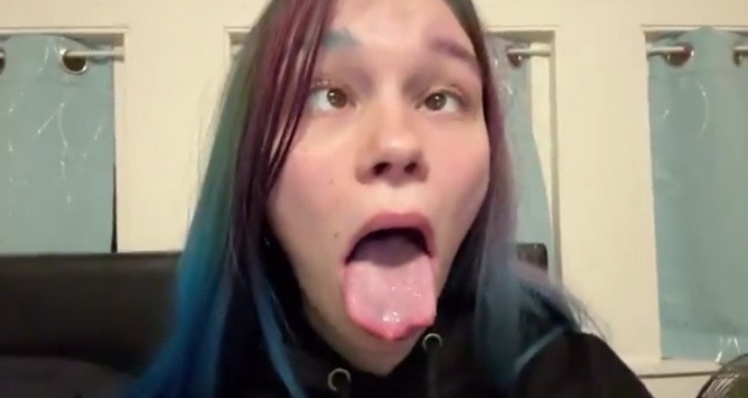 Nut shot face haha #OwYIsUbb