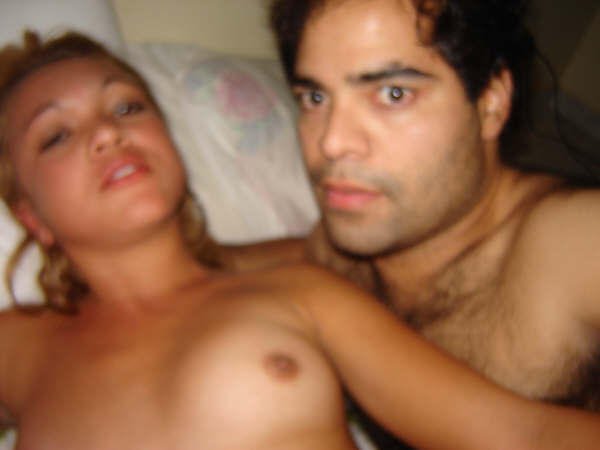 Playboy comendo várias #oX3g6sVN