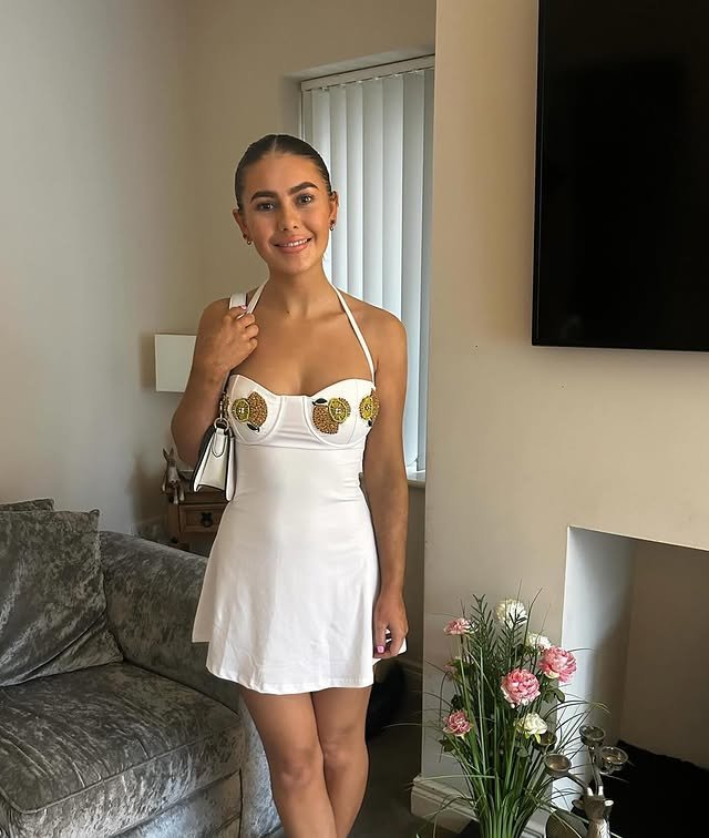 Sexy busty college teen Jasmine #P4e7Nvu1