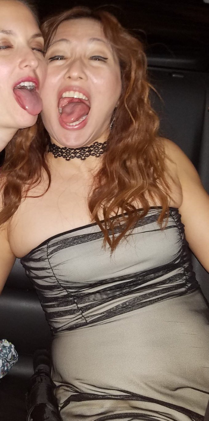 Mimi from Philly - New Jersey spreads & sucks cock #pFHHJg6L
