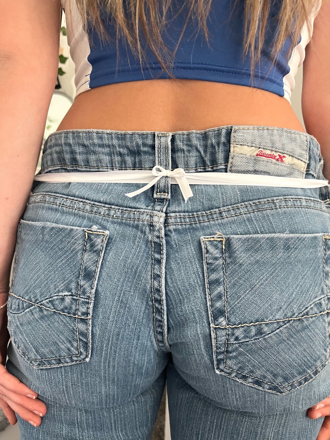 This teen cute loves to tease her body online #PgQfG7MJ