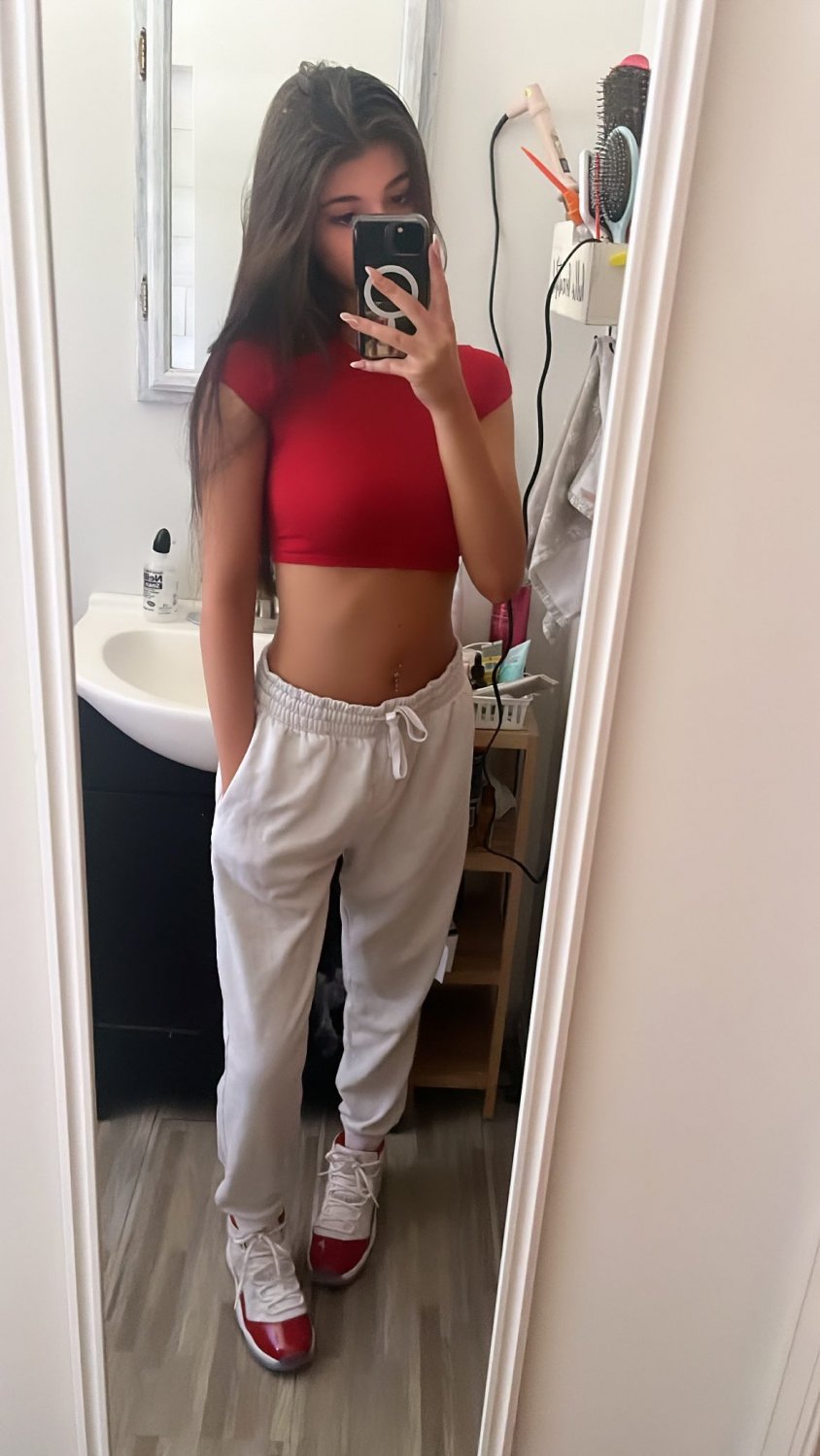 Sexy busty college teen Maddie #pOXrAzEM
