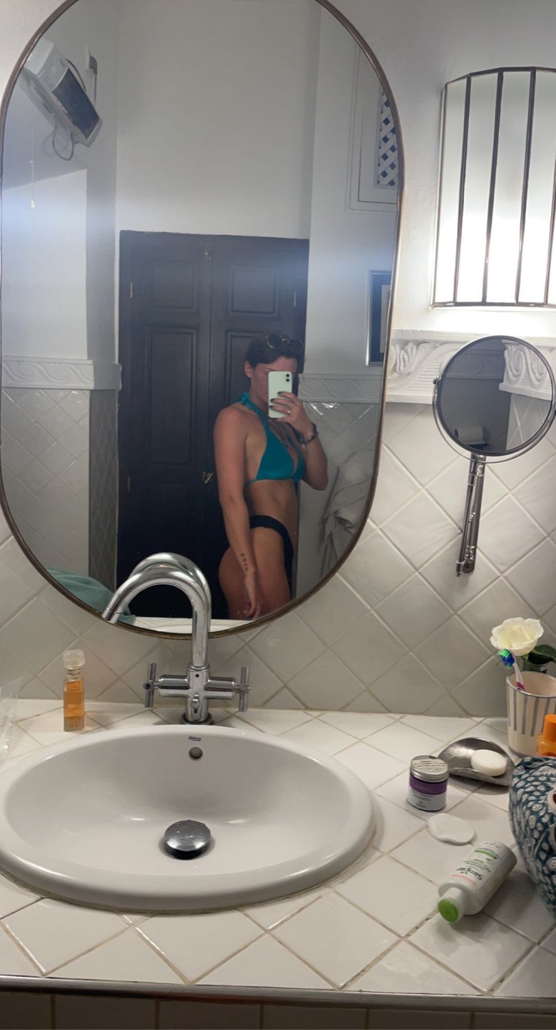 *REAL* Busty College Teen’s LEAKED NUDES & Sextapes! 🤤 #PQl2jVei