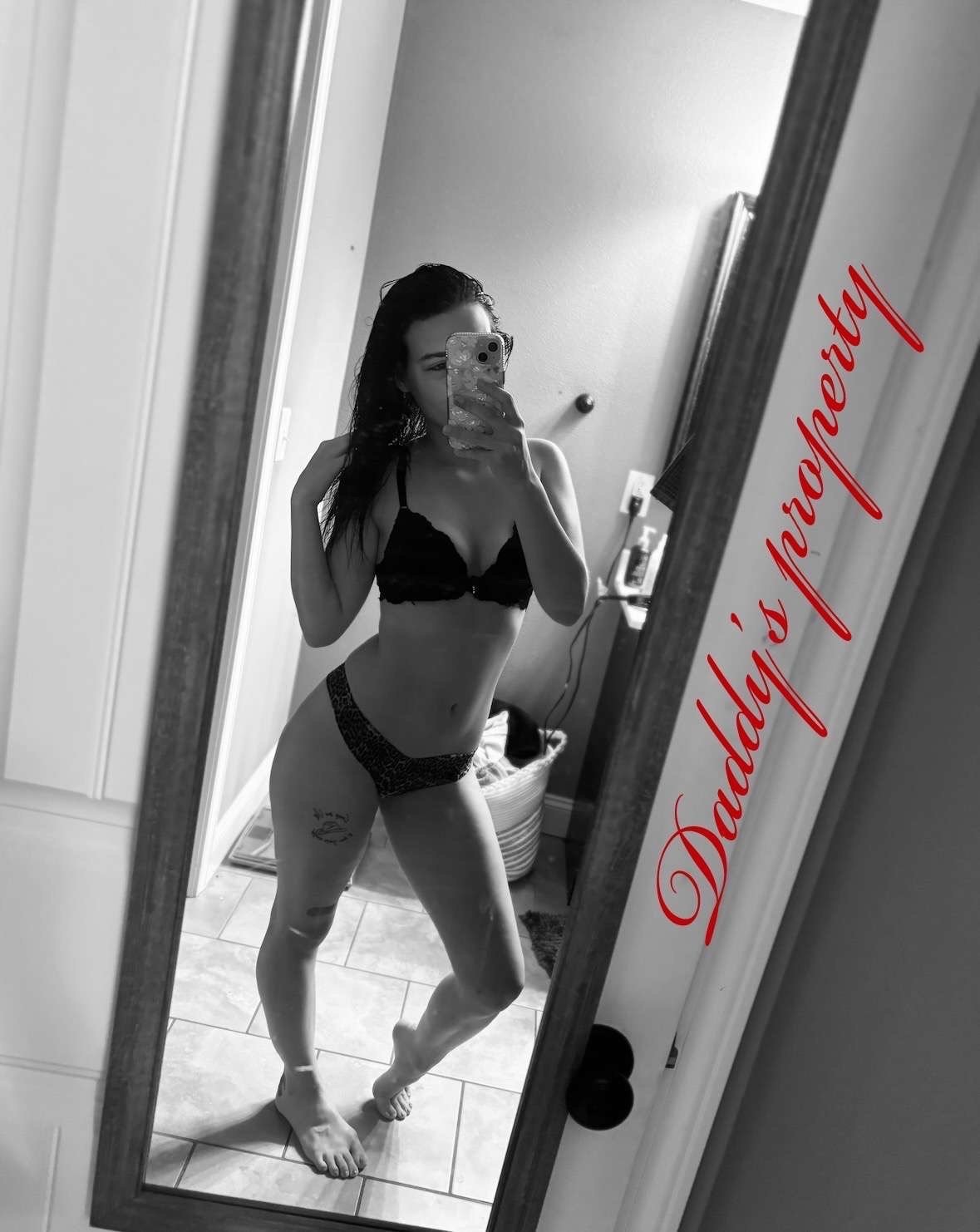 I like risking my gf lol..make me pay for it!Kik me smallz9900 #pxwhXyyq