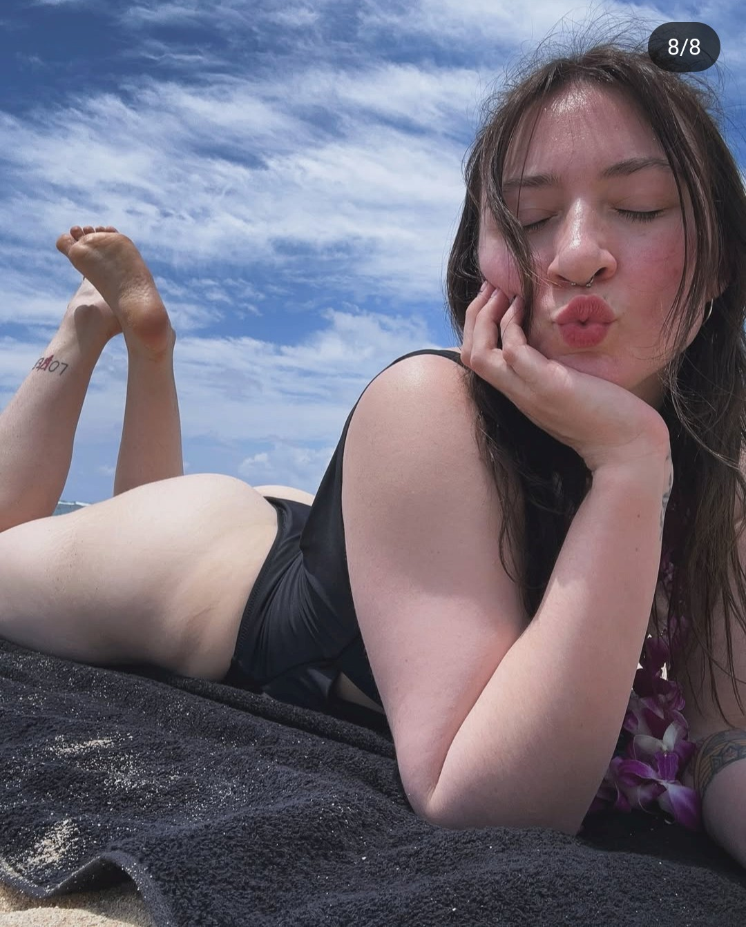 Happy Mother's Day to this slutty MILF Renae. Adorable fuckable face and a thick ass.😏🥵😘 #q8qm4MN6