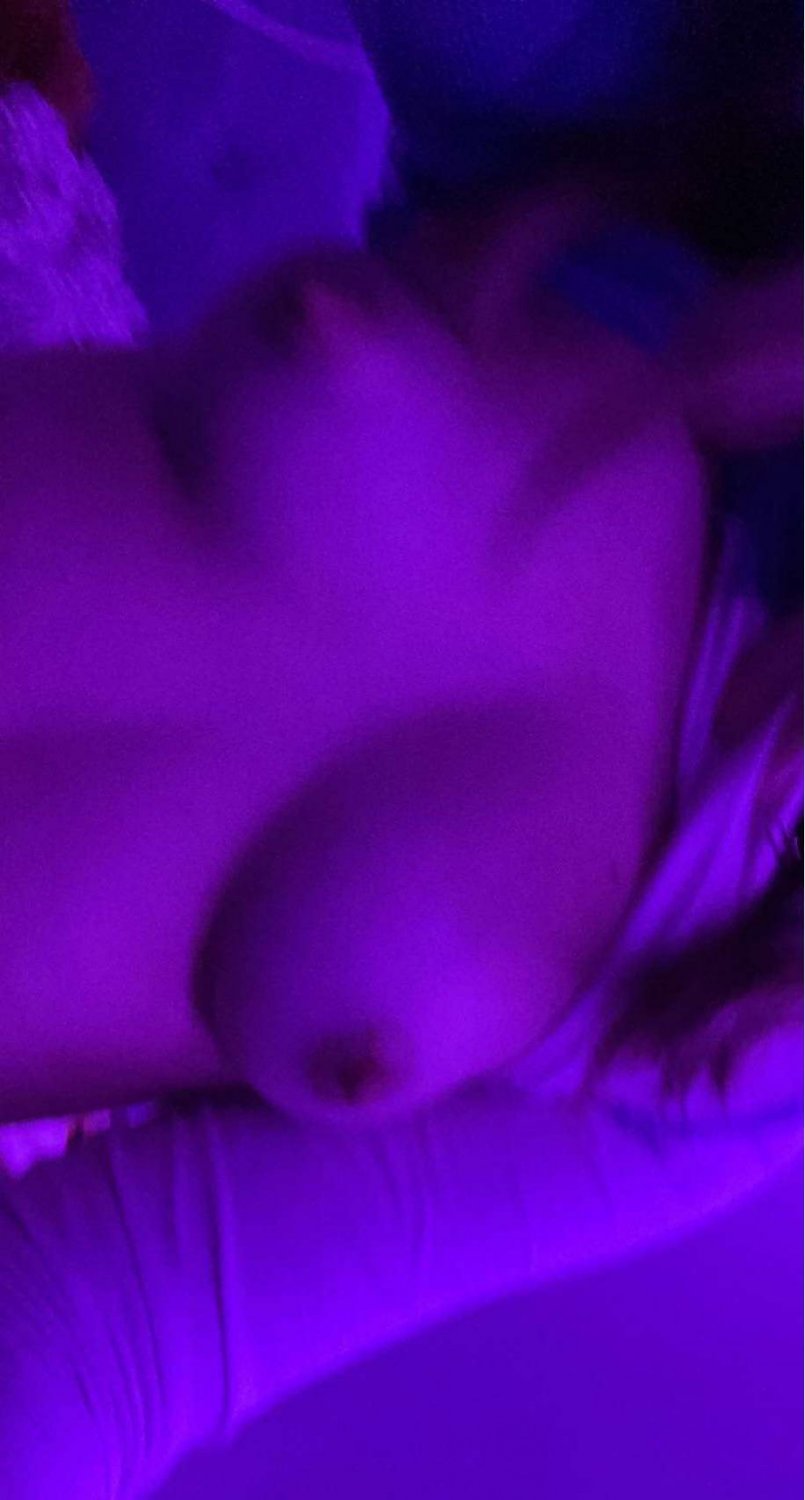 Submitted 19 Year Old PAWG Josie #Q9tpCFqF