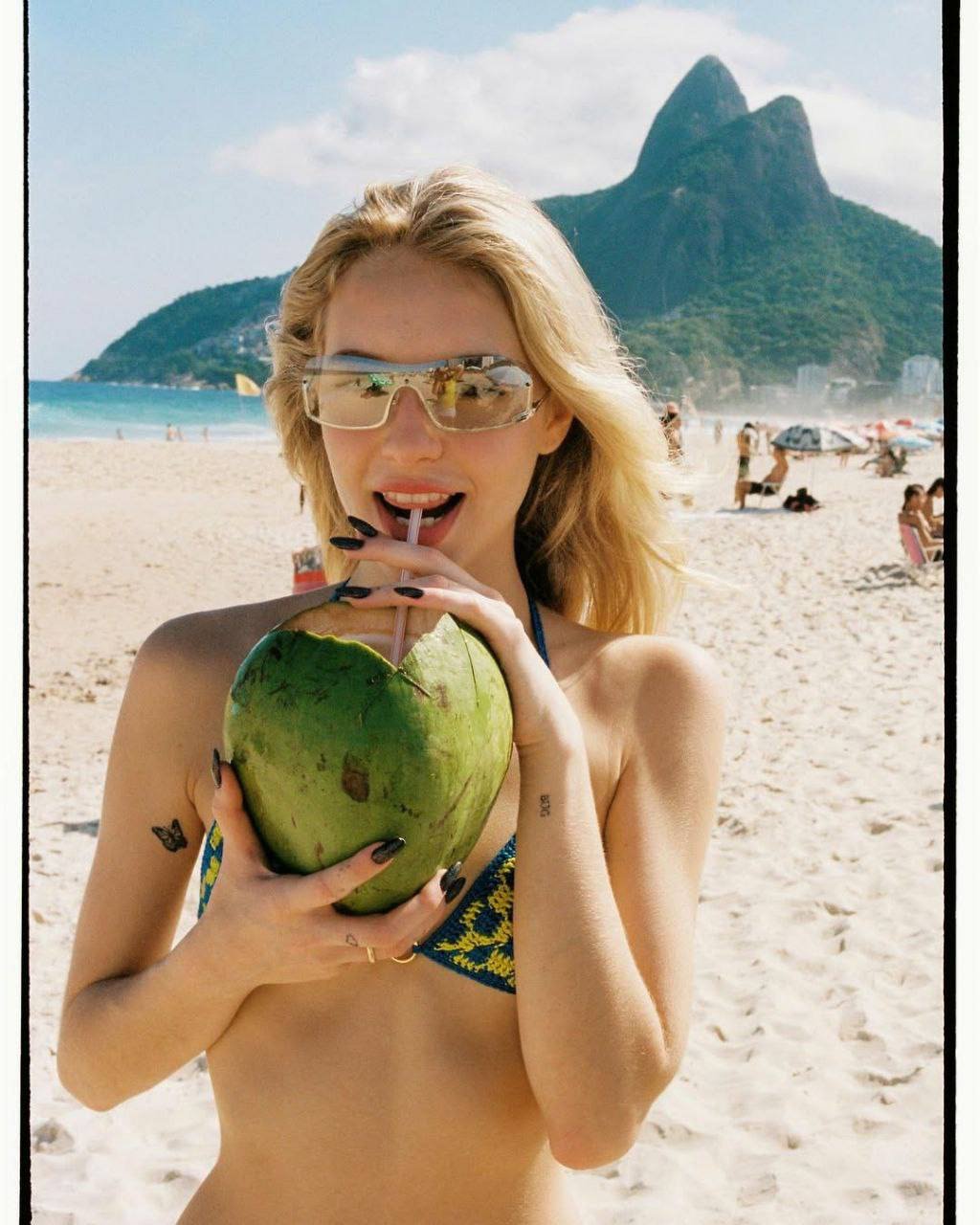 Fefe (Fernanda Schneider) #qAlnO7Rj