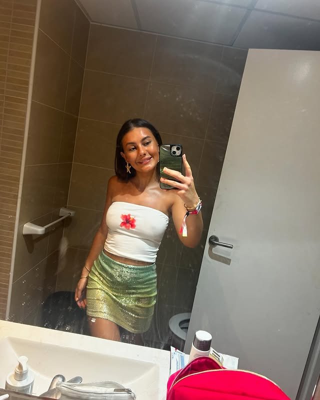Sexy busty college teen Jasmine #QD2gzs22