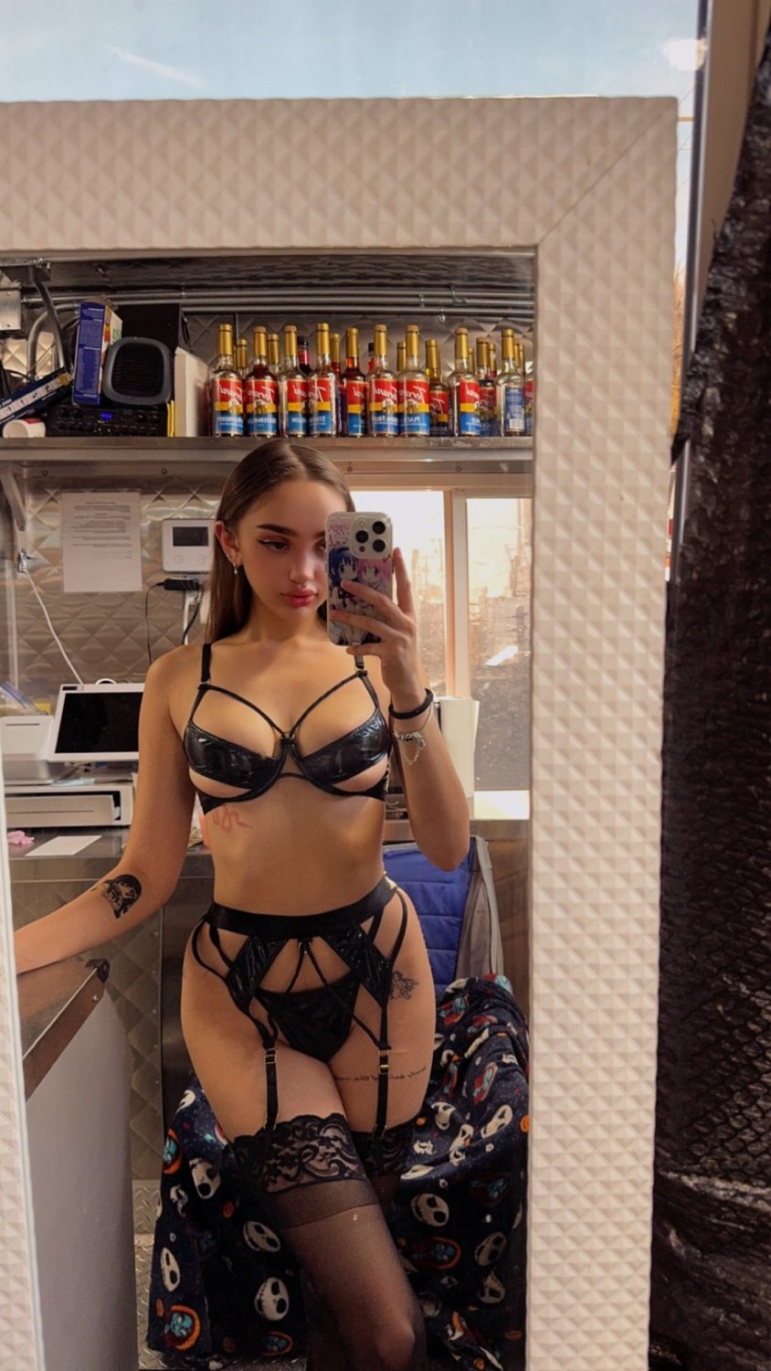 stunning tatted latina #QFgZZJOw