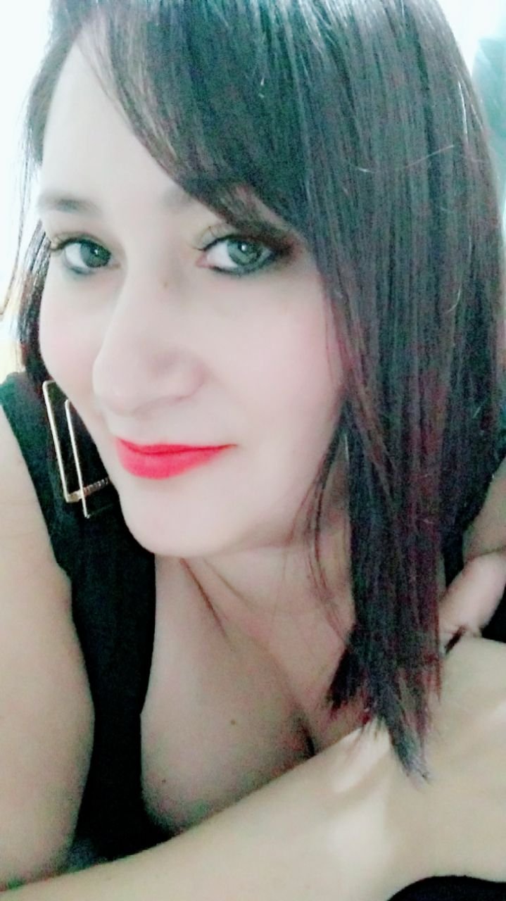 qvzfnqub Adriana casada infiel viciada em trair o marido corno ! #QVZfNqUB