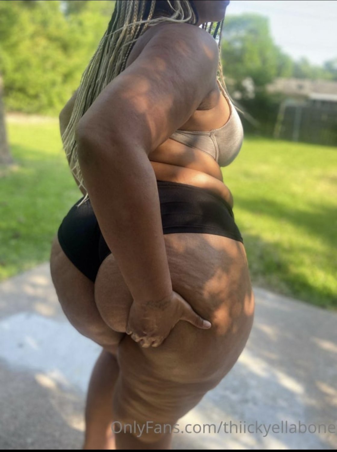 Love me a ghetto auntie 😍🍆💦💦 #qX8Ns6vS