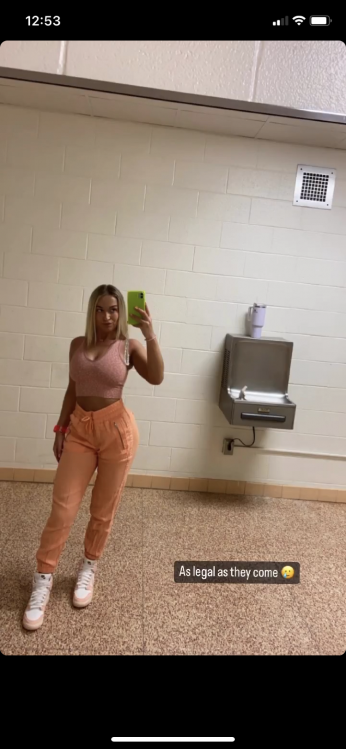 My college crush squeezed her big boobs around my friends cock #r0I5Q4St