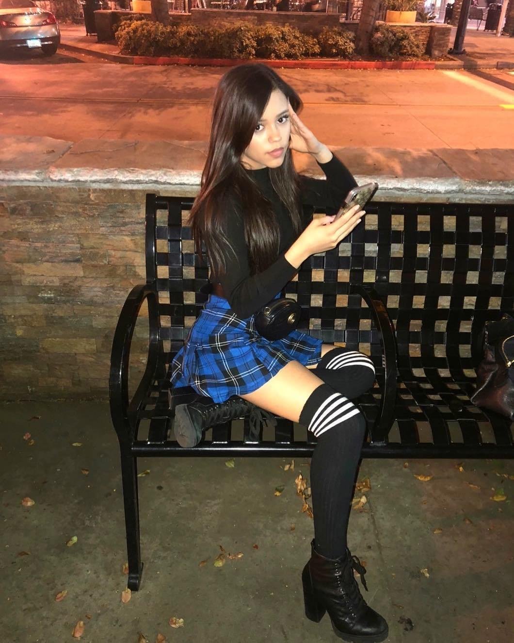 Jenna Ortega mostrando o quanto que ela gosta de ser putinha #RacmbaWX