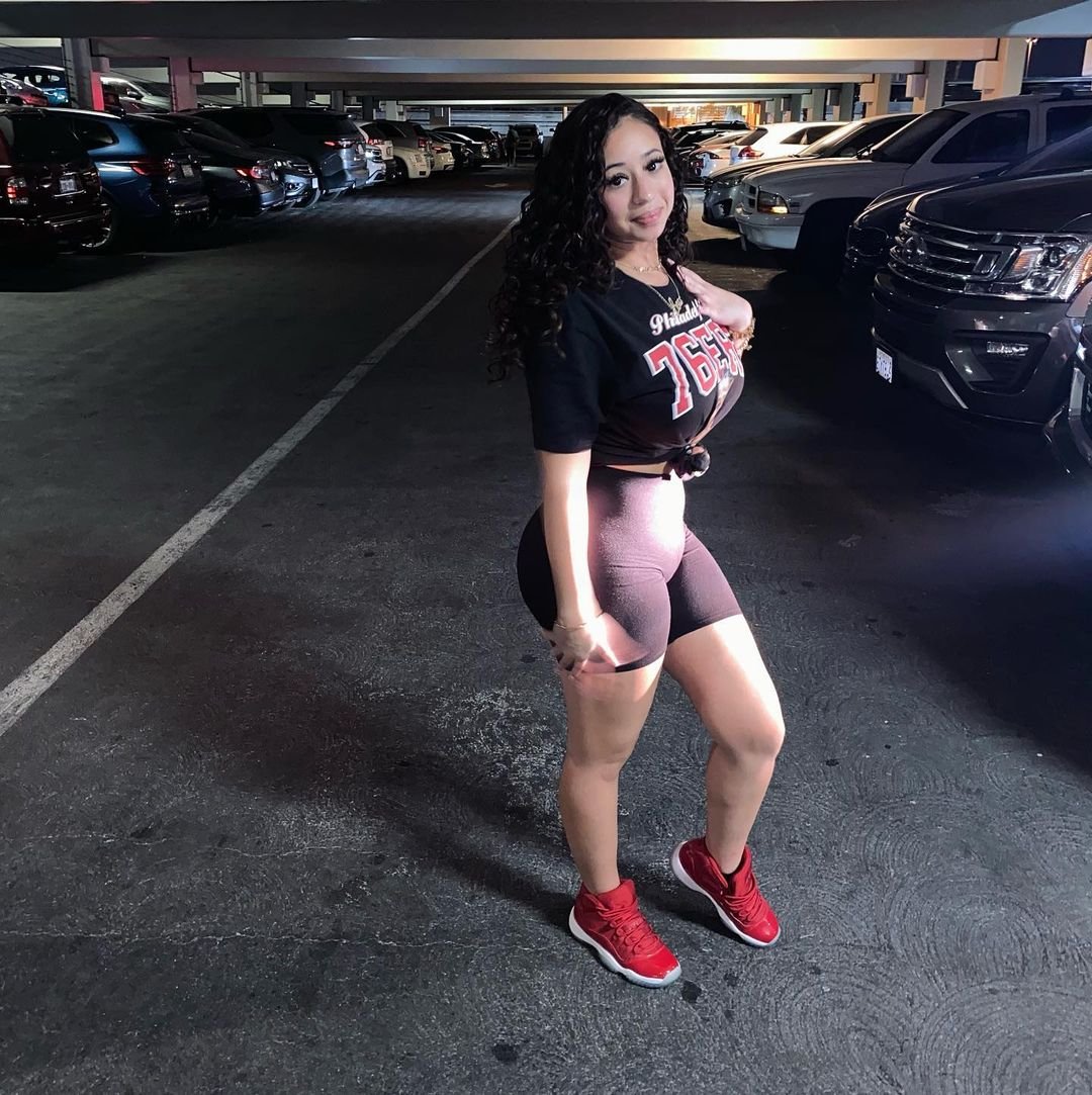 Thick Latina #rcW5Xq6r