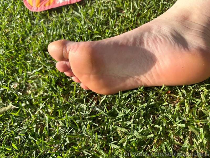 Tiktoker's soles #rqsFgWED