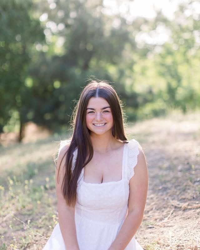 Sexy busty college teen Sidney #RwB9m8gY