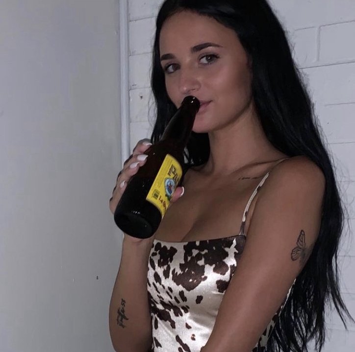 Model Kaia naked #S1O0tuyi