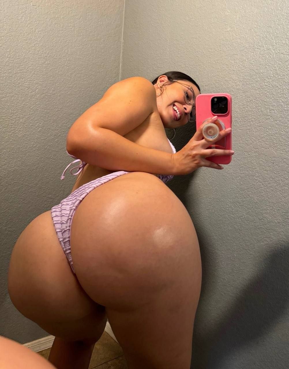 Thick fat ass Asian #s1tH135x