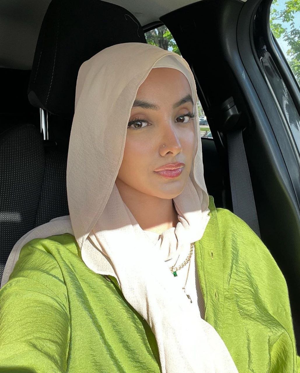 Young Toronto Muslim Dissapointing Her Parents #S2iBI1SU