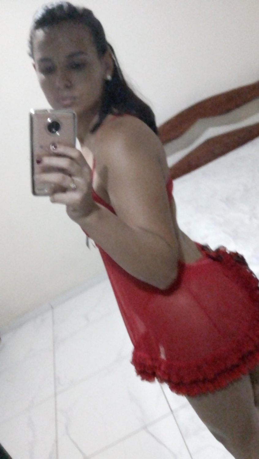 Ana morena sensualizando #S4mq1Au1