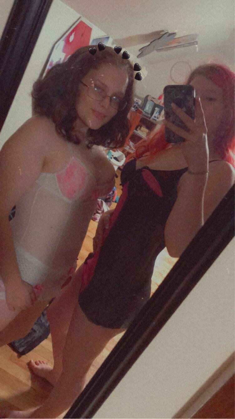 Chubby Slut & Friend #S5Pmj2Fw