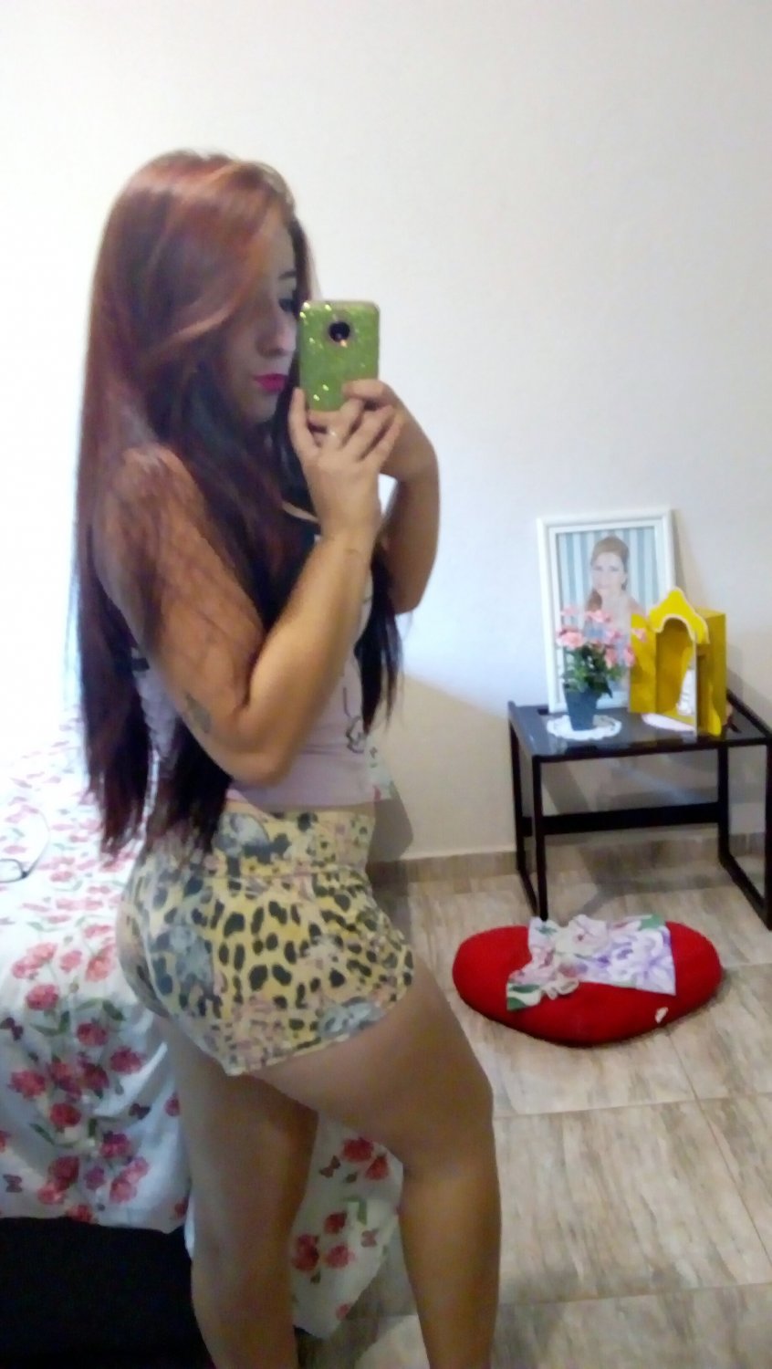Ruiva paulista mostrando os peitos #sibmbWCx