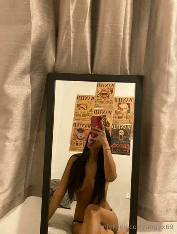 Angy #SNqUngUc