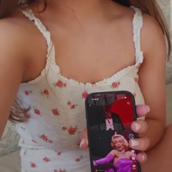 Novinha foi mostrar o vídeo e mostrou a bctinha
