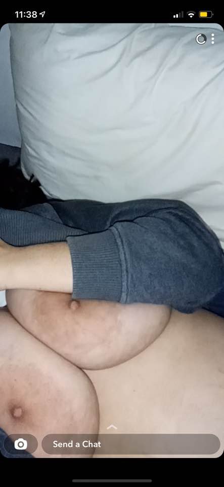 Snap slut. Kik:hawk_1173 #TEU0Nbo7