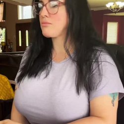 This MILF kind of stuck up