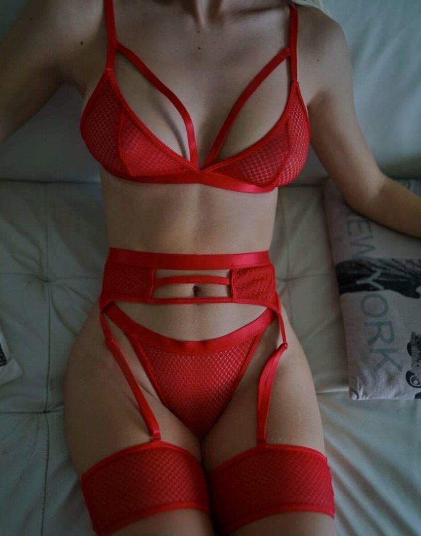 wearing sexy lingerie is my favorite thing to do #Ti4z73o1