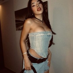 Kenia Os gorgeous…hot and sexy !!!
